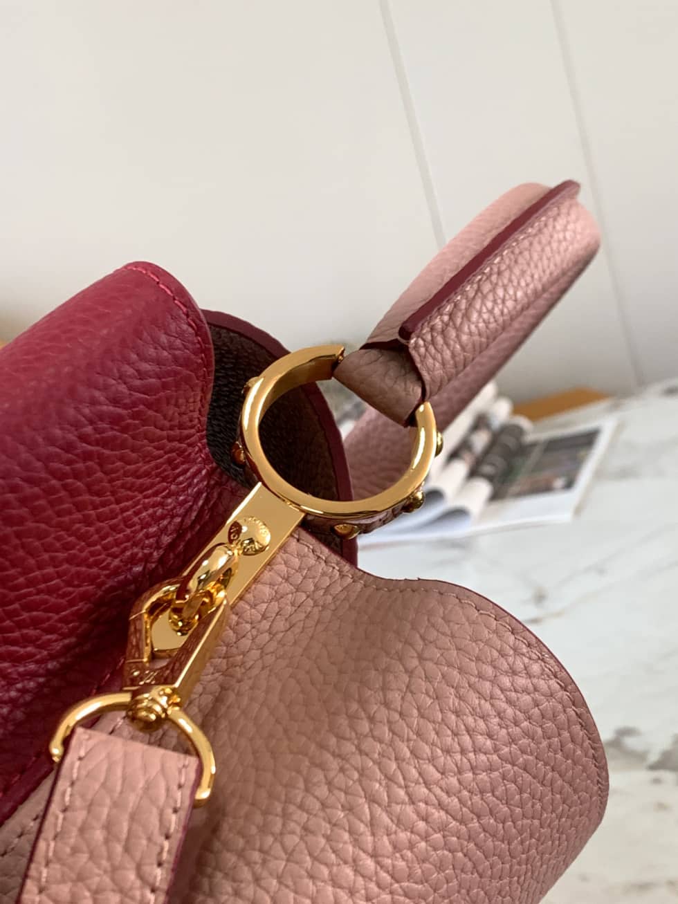 Louis Vuitton Capucines MM Beige And Wine red M58610 Replica Crossbody Bag