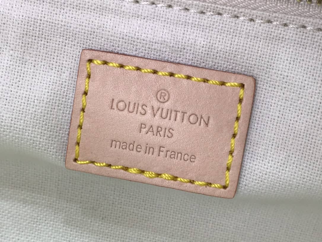 Louis Vuitton King Size Toiletry Bag Replica White M47528