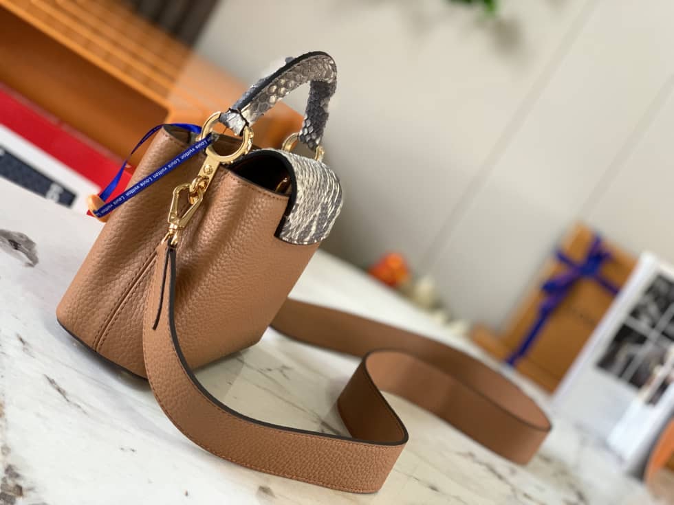 Louis Vuitton Capucines Mini N80931 Replica Shoulder Bag