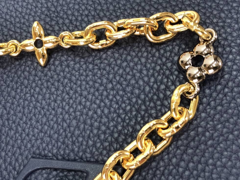 Louis Vuitton Capucines MM M59065 Replica Shoulder Bag