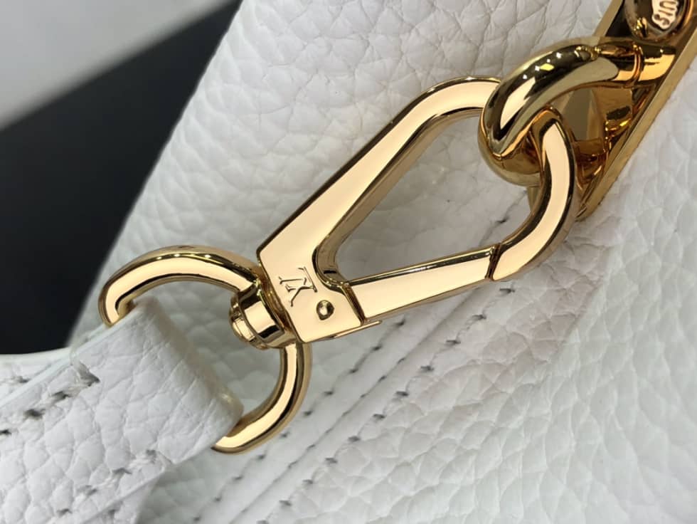 Louis Vuitton Capucines Mini M57945 Replica Shoulder Bag