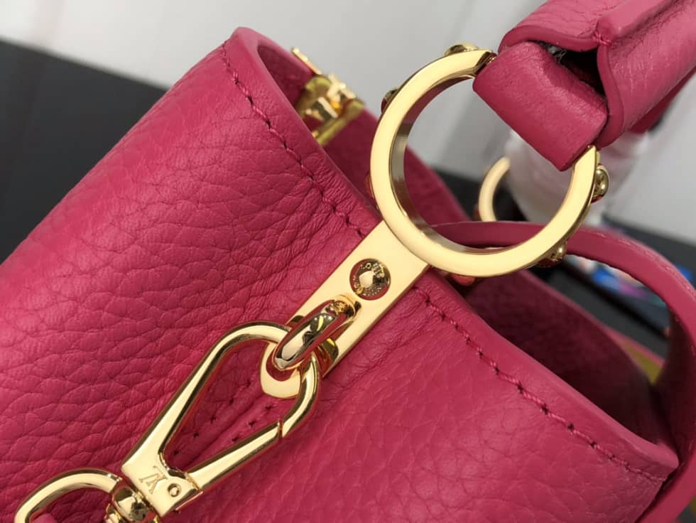 Louis Vuitton Capucines Mini M59440 Replica Shoulder Bag