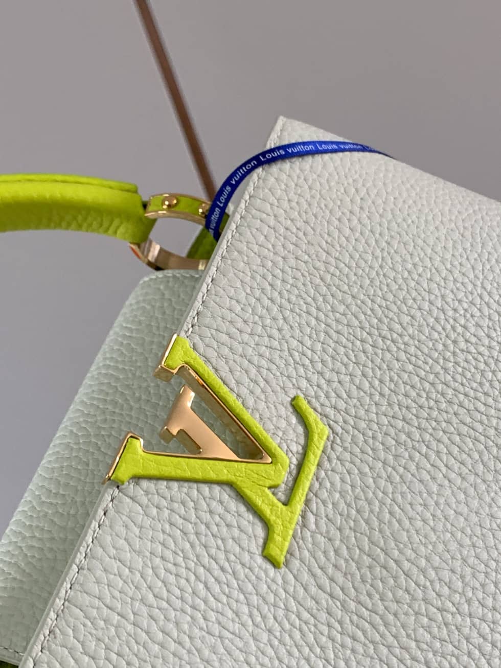 Louis Vuitton Capucines BB Snow White M59468 Replica Shoulder Bag