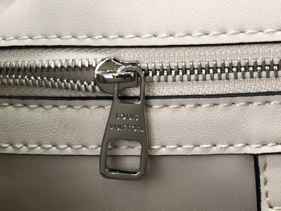 Louis Vuitton Capucines BB Collection Blue N98093 Replica Shoulder Bag