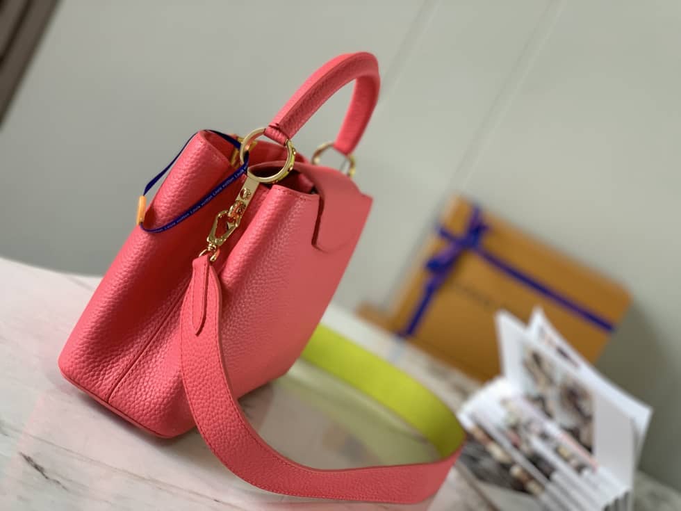 Louis Vuitton Capucines BB Rose M59468 Replica Shoulder Bag