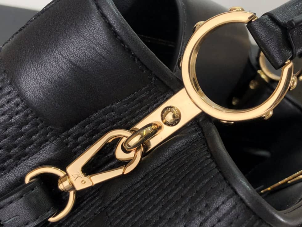 Louis Vuitton Capucines MM Black M59225 Replica Shoulder Bag