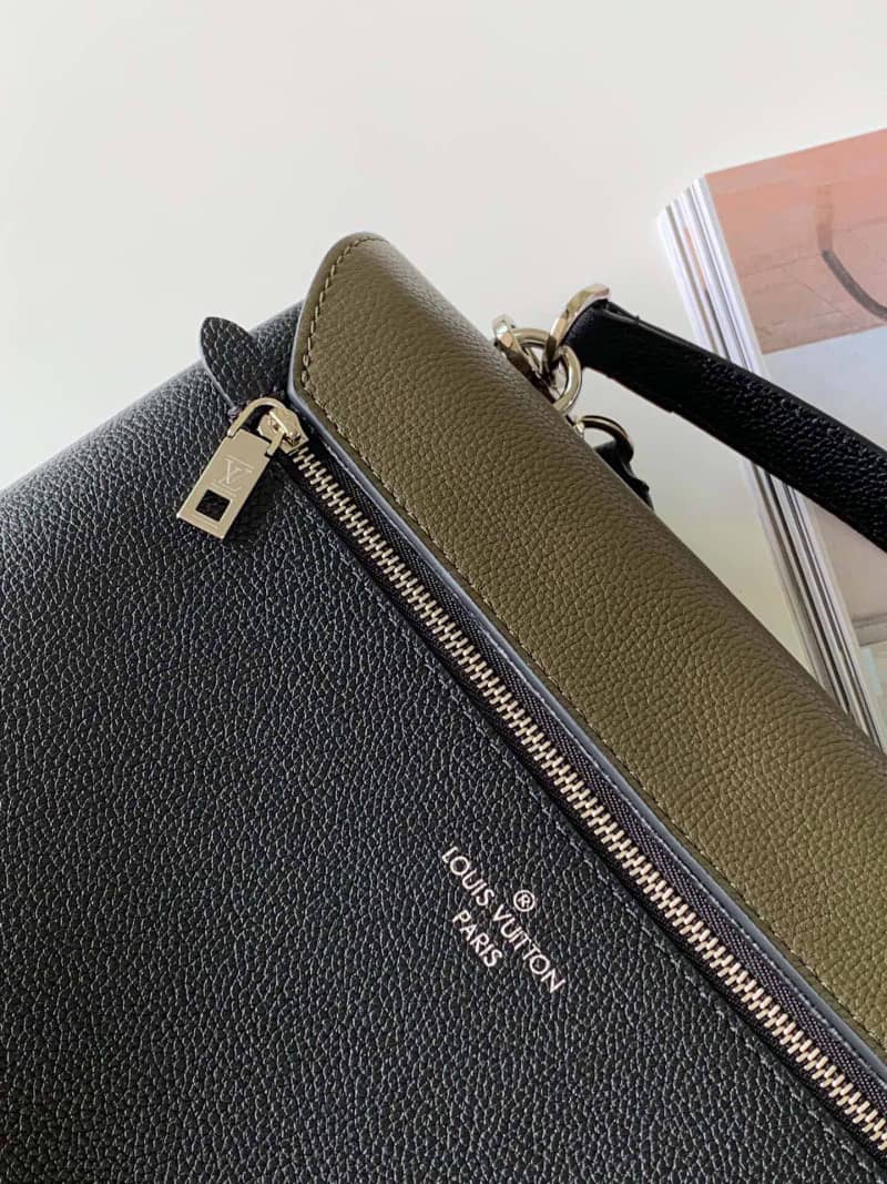 Louis Vuitton Laurier Toffee Latte MyLockme Bag Replica M55323