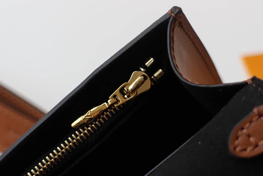 LV Bum Bag Dupe Dauphine BB Replica Bag M68621