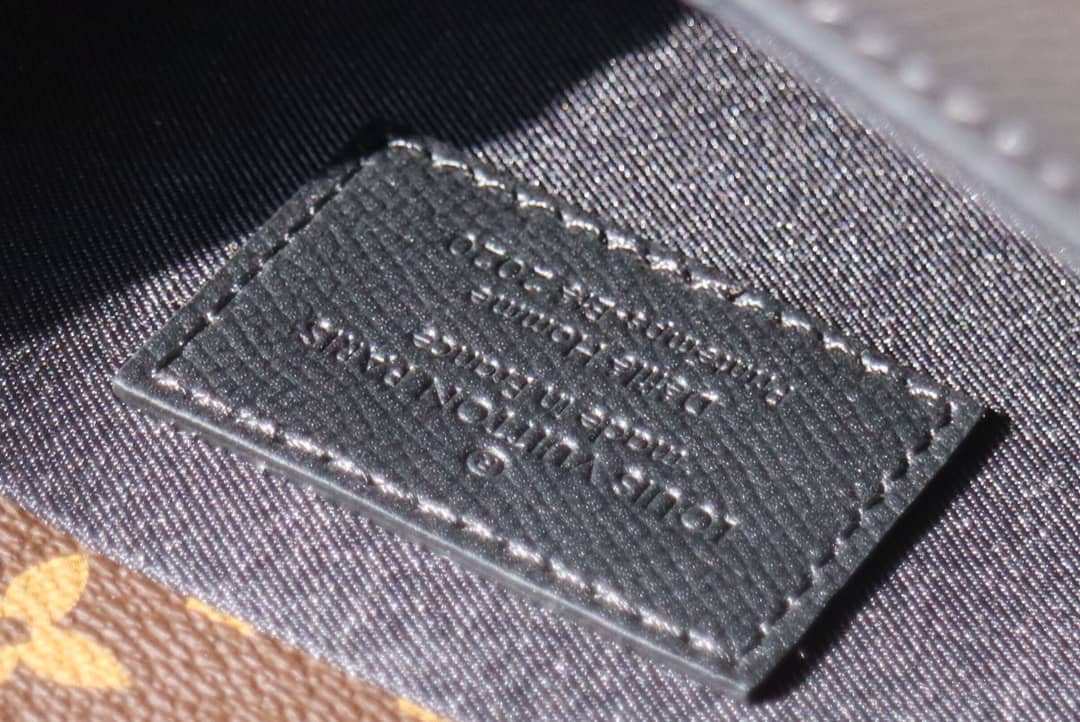 Louis Vuitton Pochette Dupe Voyage Steamer Black M30583(ColaReps)