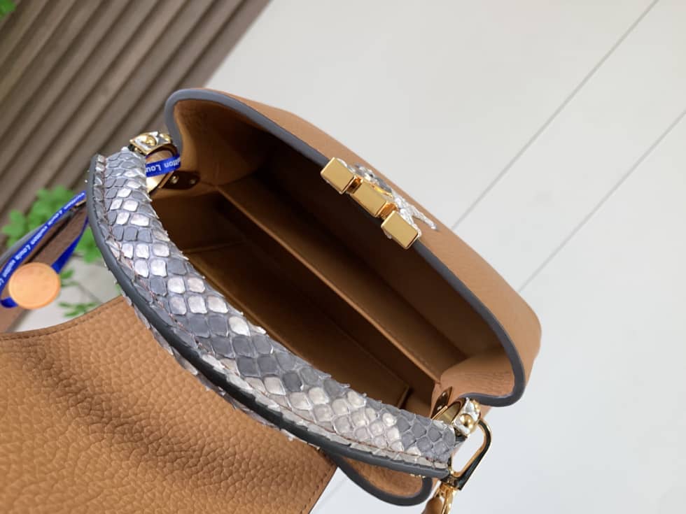 Louis Vuitton Capucines Mini N80931 Replica Shoulder Bag