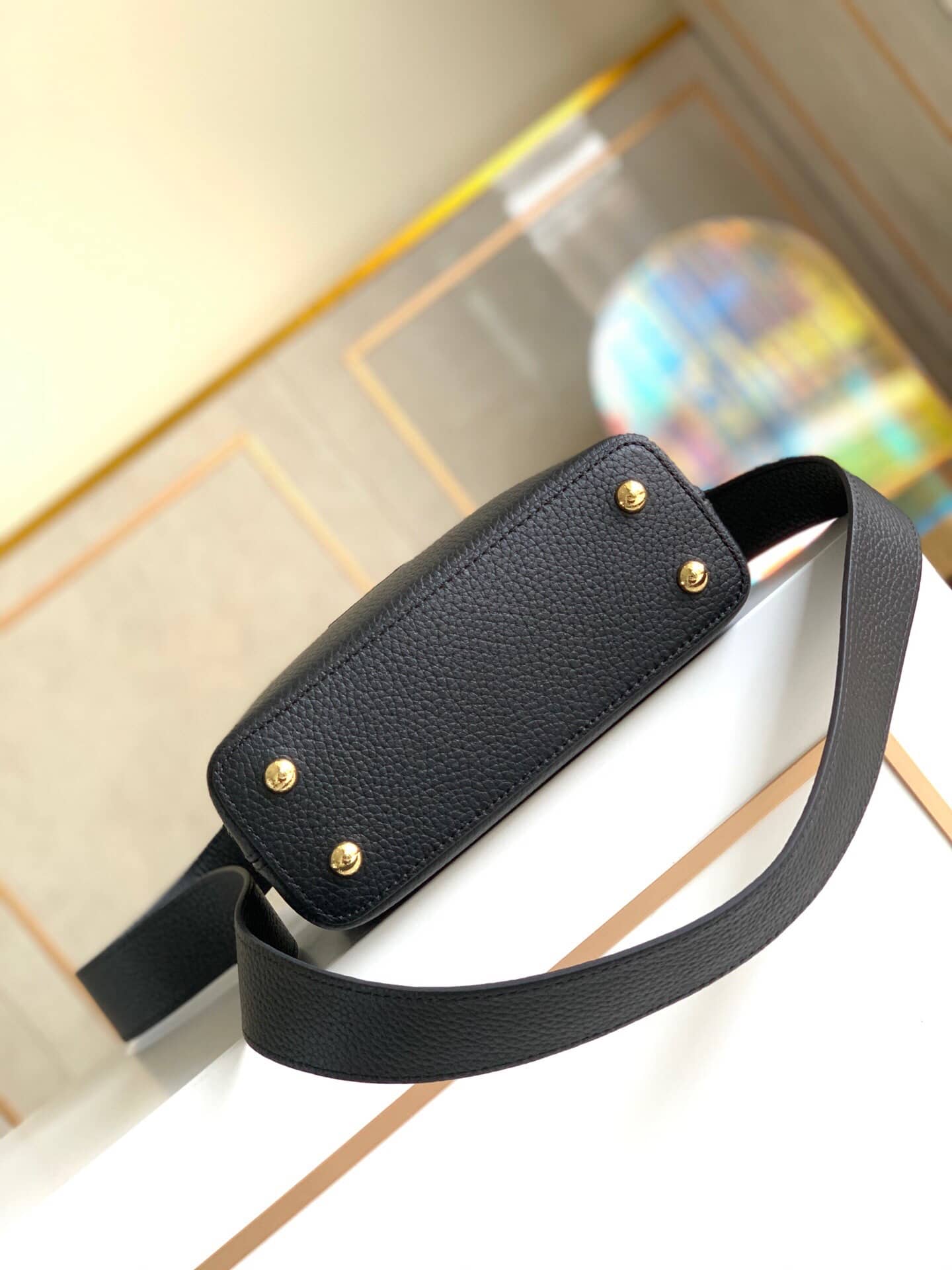 Louis Vuitton Taurillon Leather Capucines Mini Replica Bag Black M55985