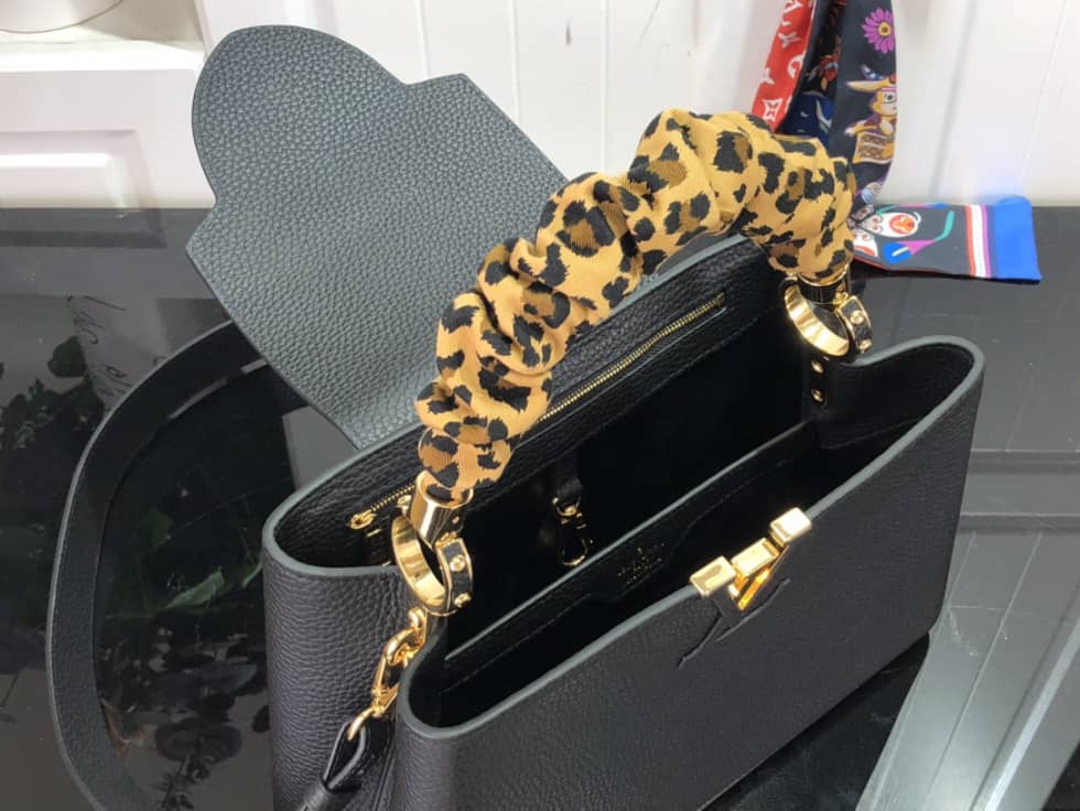 Louis Vuitton Capucines MM Black M58732 Replica Crossbody Bag