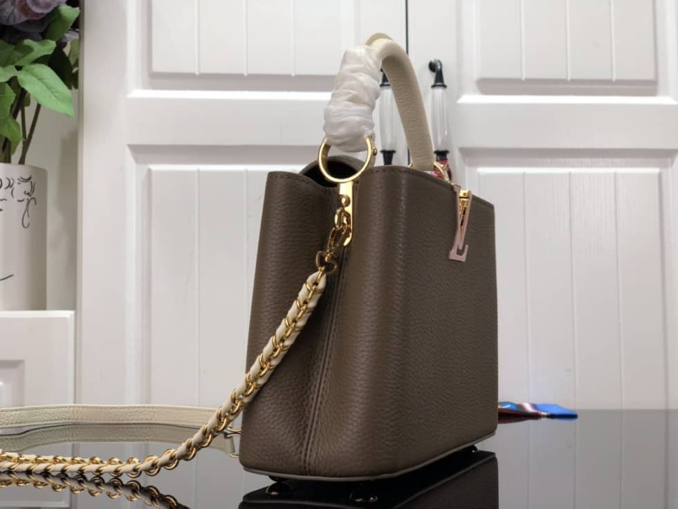 Louis Vuitton Capucines BB M59709 Replica Shoulder Bag