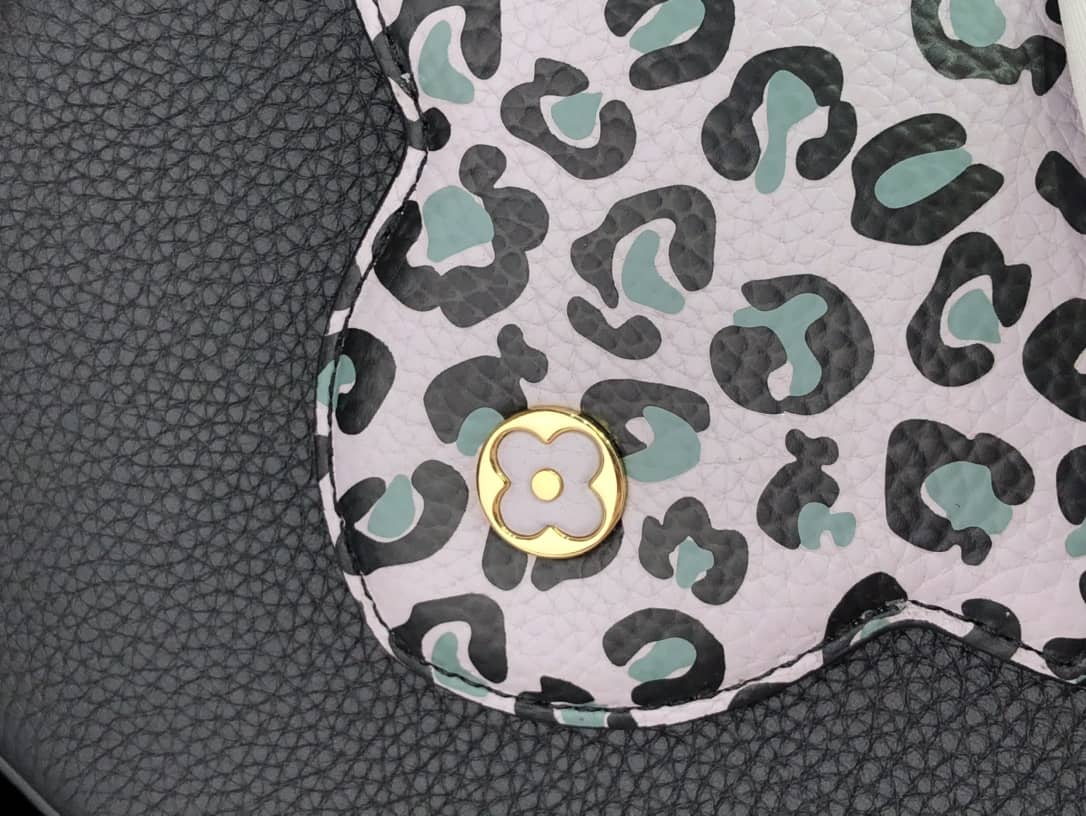 Louis Vuitton Capucines BB Calfskin Handbag Black