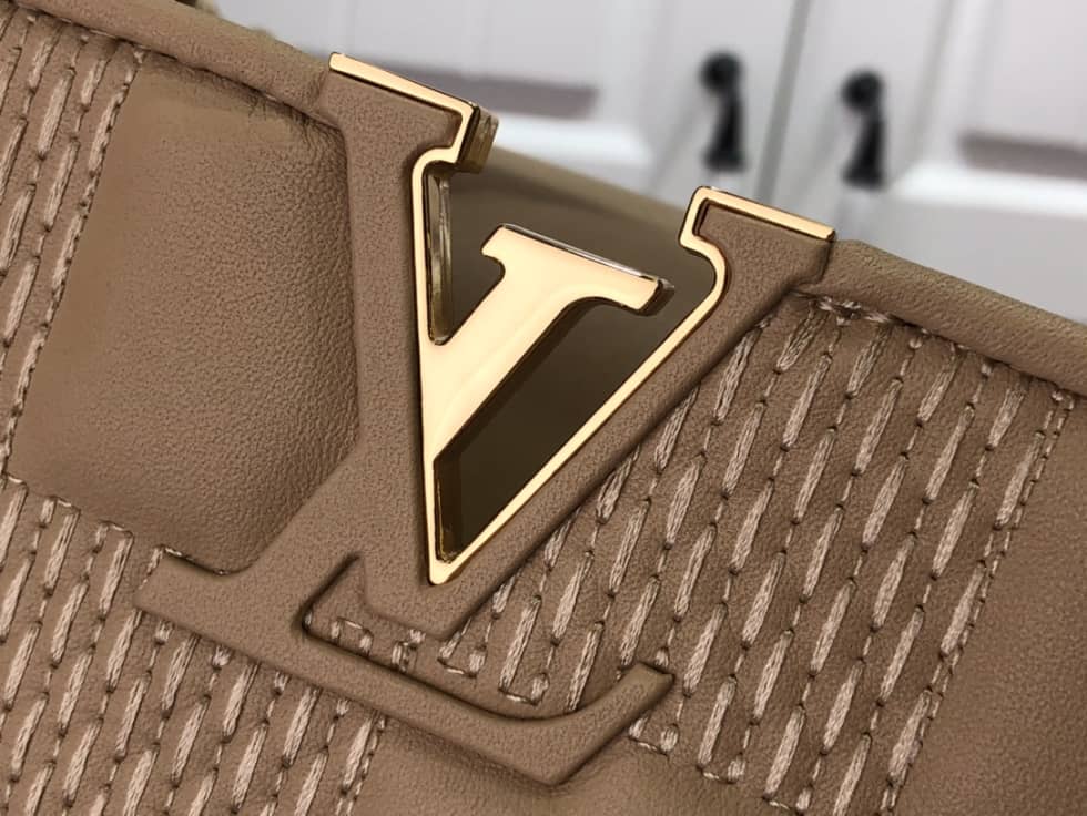 Louis Vuitton Capucines BB Beige M59225 Replica Shoulder Bag