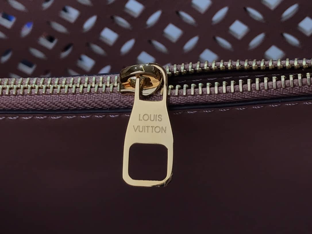 Louis Vuitton Capucines BB Cutout Leather Bag Replica Pink M57228