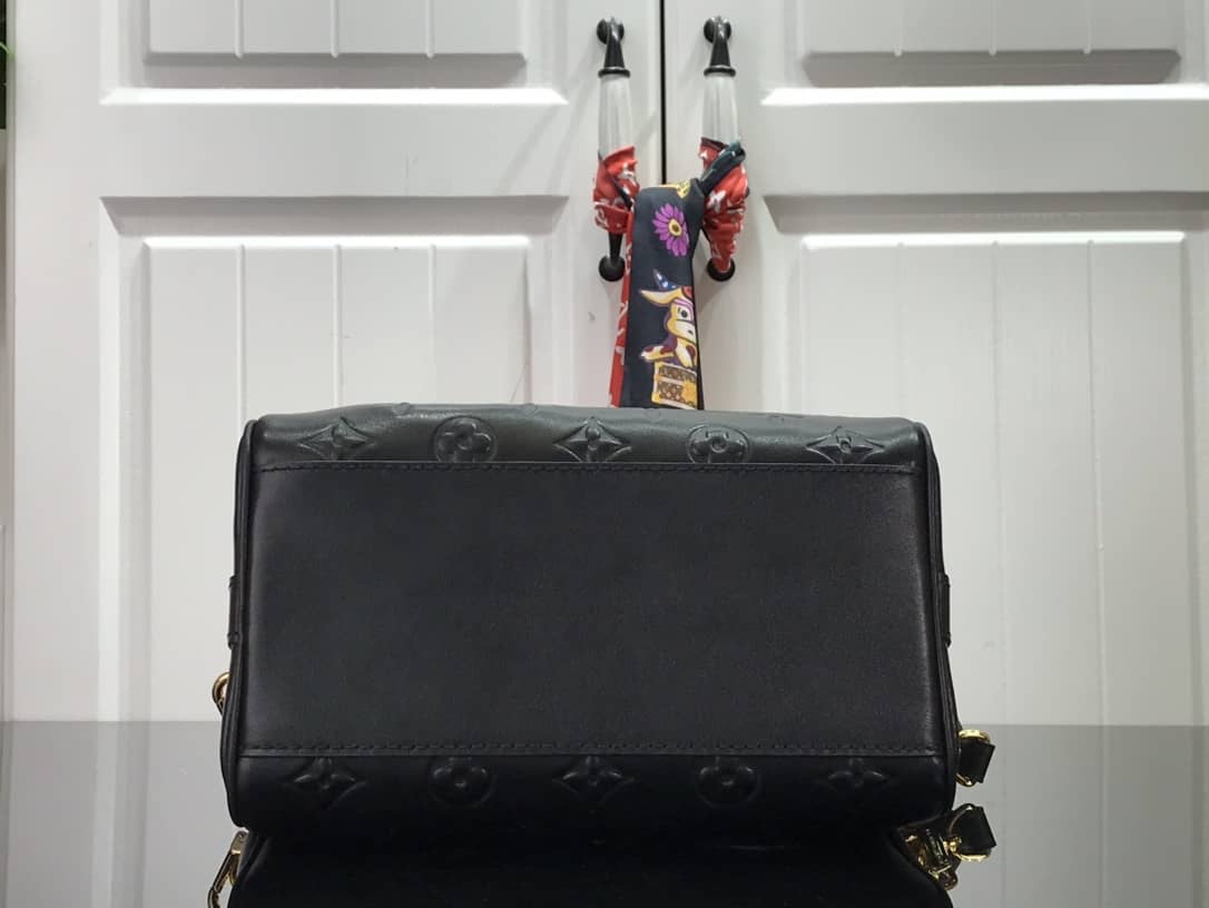 Louis Vuitton Replica Bags Speedy Bandouliere 22 Gold Chain M58631
