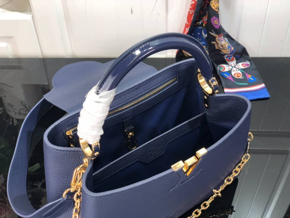 Louis Vuitton Capucines MM M59209 Replica Shoulder Bag