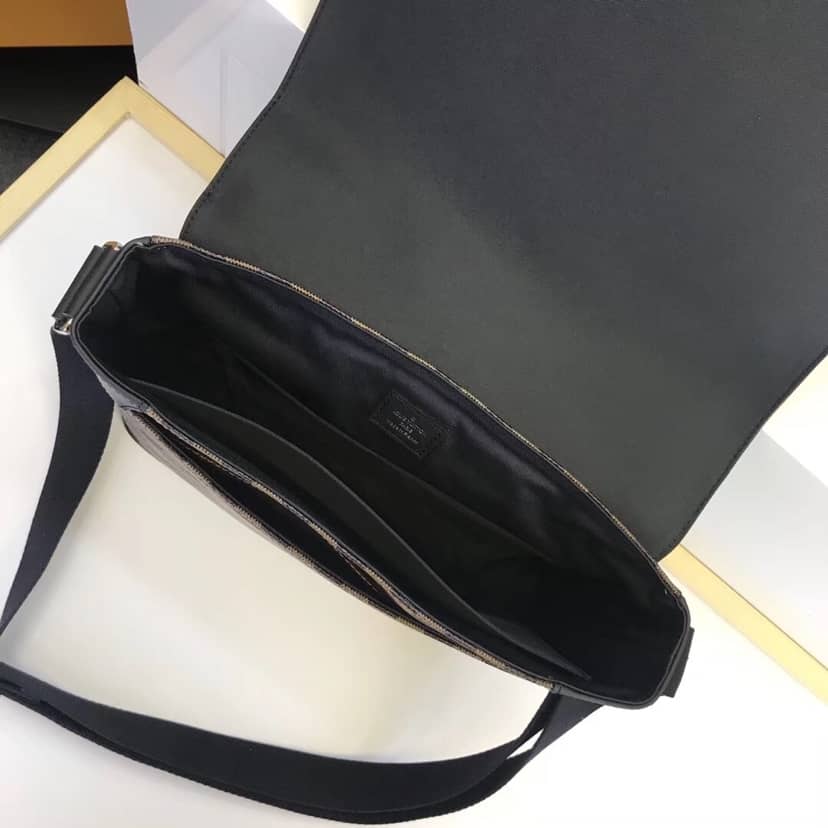 Louis Vuitton District MM Damier Ebene Canvas Bag Replica N41032