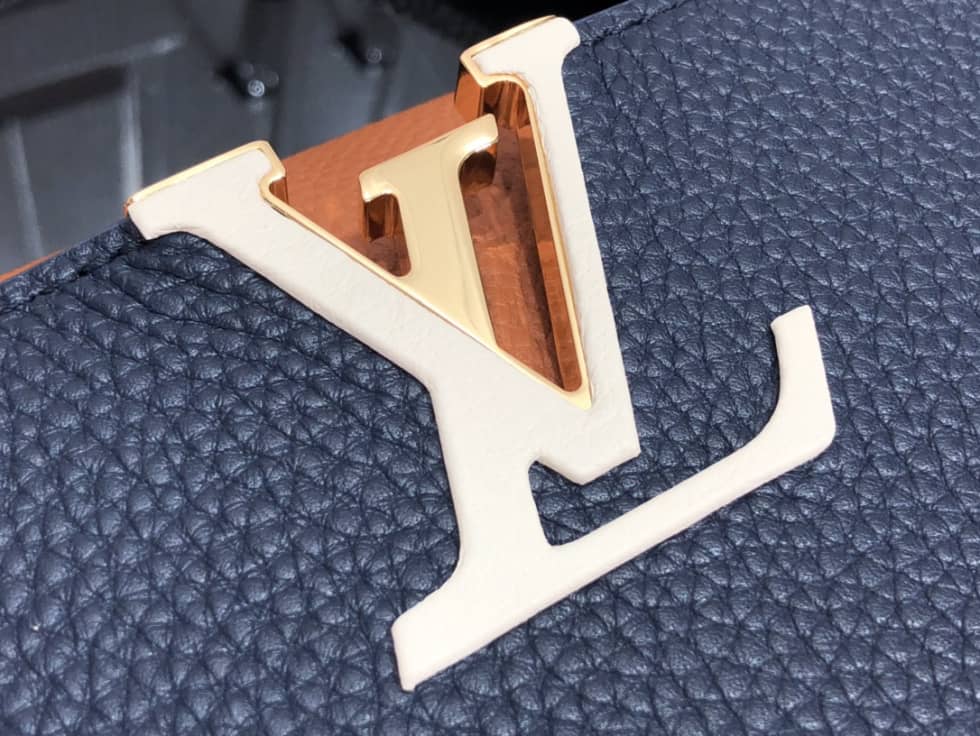 Louis Vuitton Capucines MM M58578 Replica Shoulder Bag