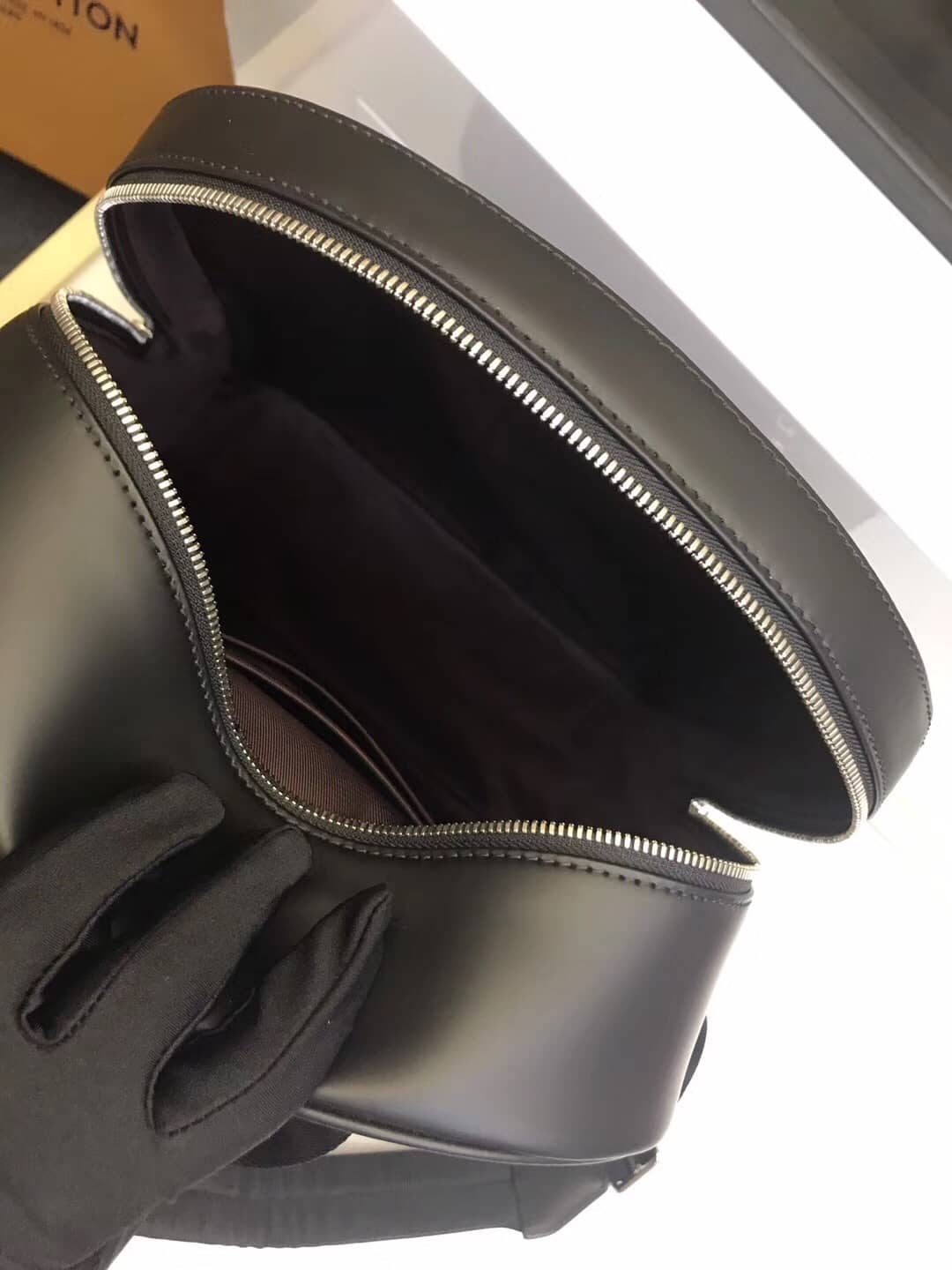 Louis Vuitton Monogram Mens Josh Macaca Replica Rucksack M41530