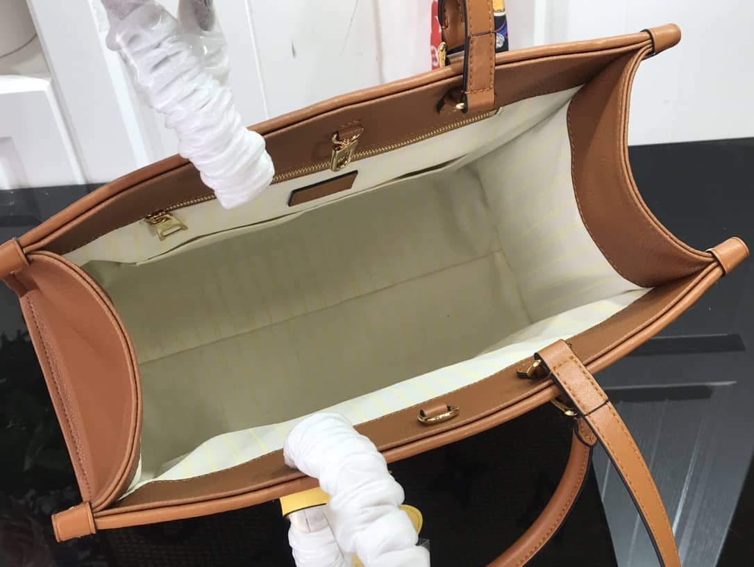 Louis Vuitton Monogram OnTheGo MM Bag Replica Yellow M57723