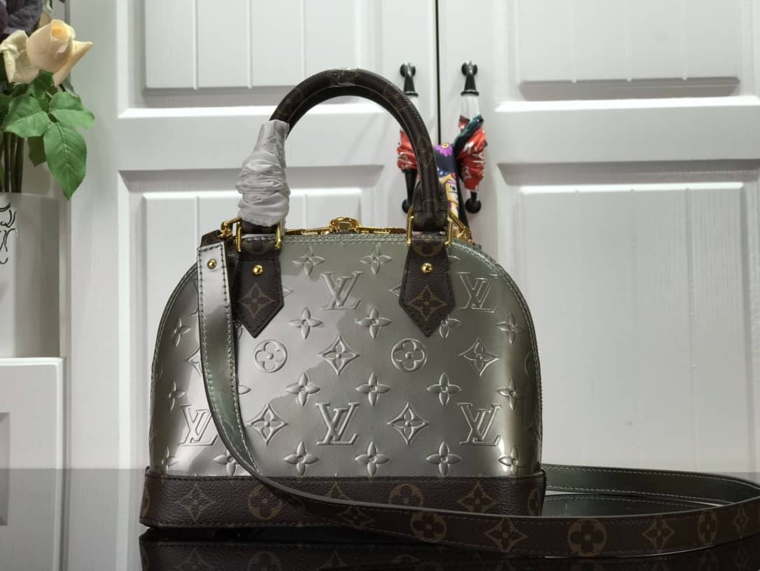 Best Replica Louis Vuitton Alma BB Vernis Leather Shoulder Bag Replica Green M44389(ColaReps)
