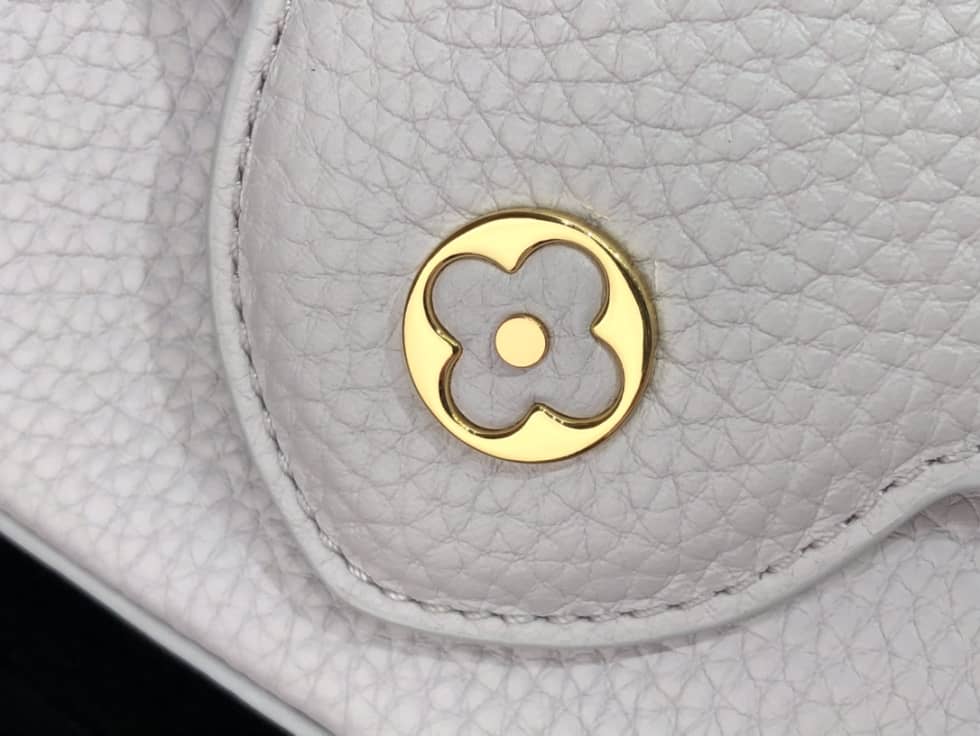 Louis Vuitton Capucines Mini M59709 Replica Shoulder Bag