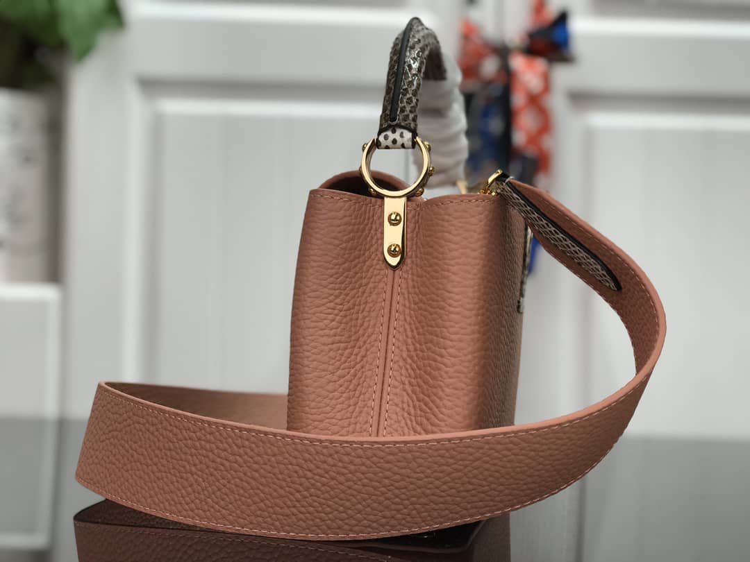 Louis Vuitton Capucines MM Taurillon Leather Tote M94227