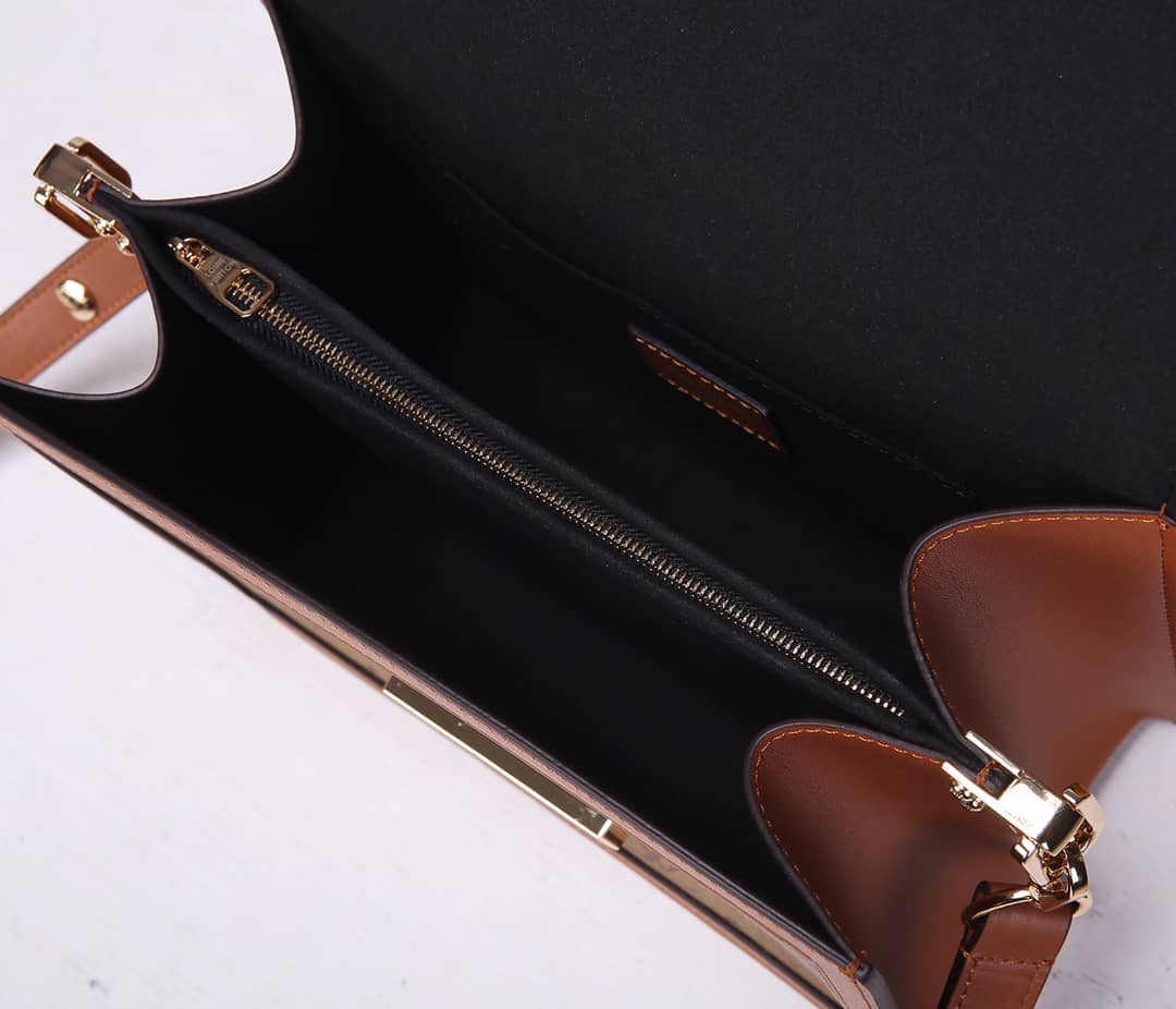 Louis Vuitton Monogram MM Reverse Dauphine Shoulder Bag Replica M44391