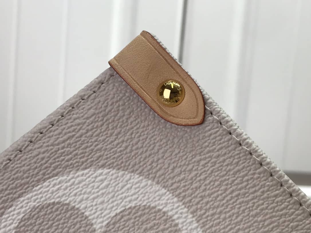 Louis Vuitton OnTheGo Gm By The Pool Tote Replica M57640