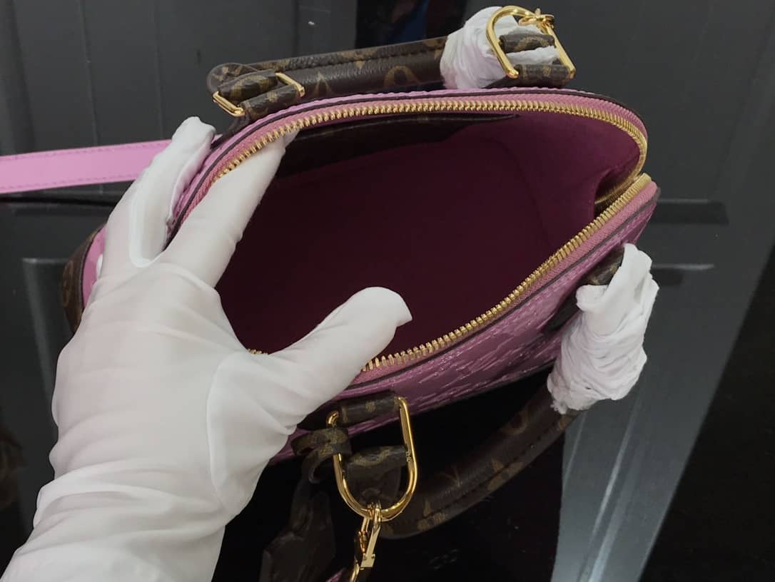 Louis Vuitton Alma BB Vernis Leather Shoulder Bag Replica Pink M44389