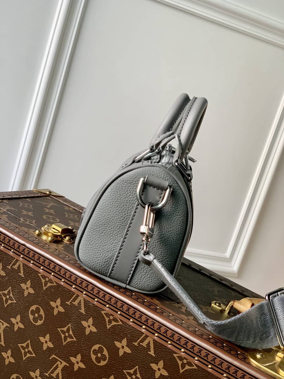 Louis Vuitton Keepall XS Gery M81003 Replica Shoulder Bag