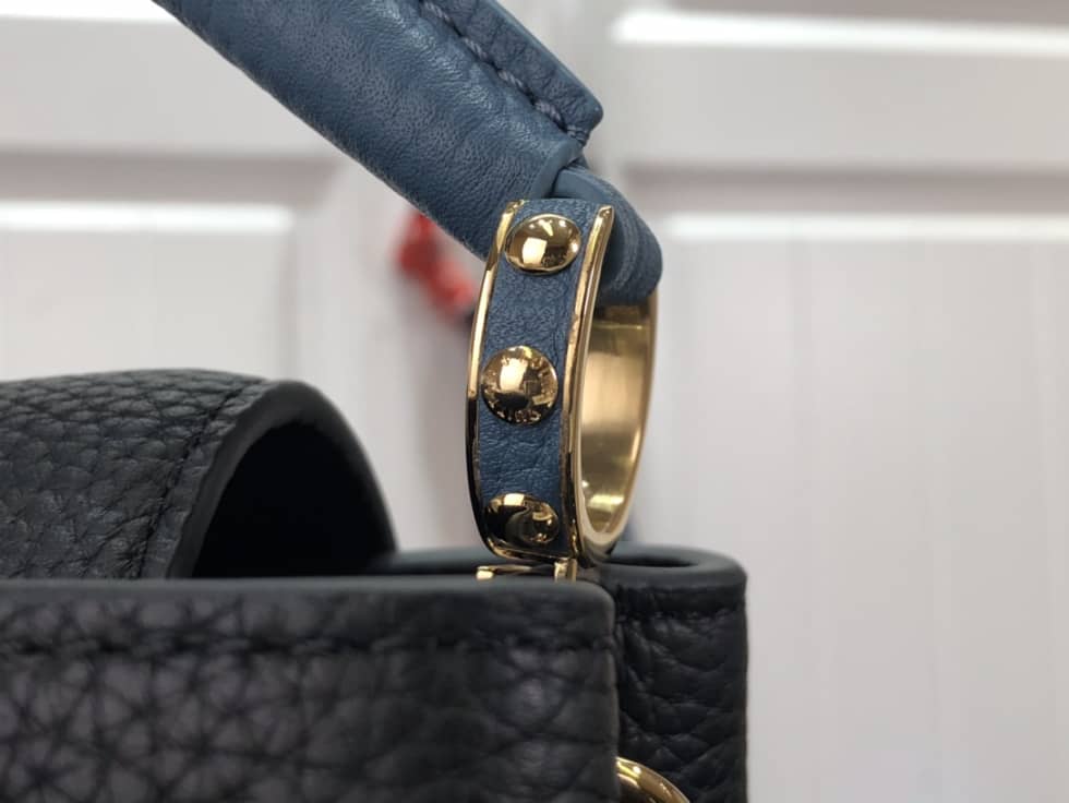 Louis Vuitton Capucines Mini M59709 Replica Shoulder Bag