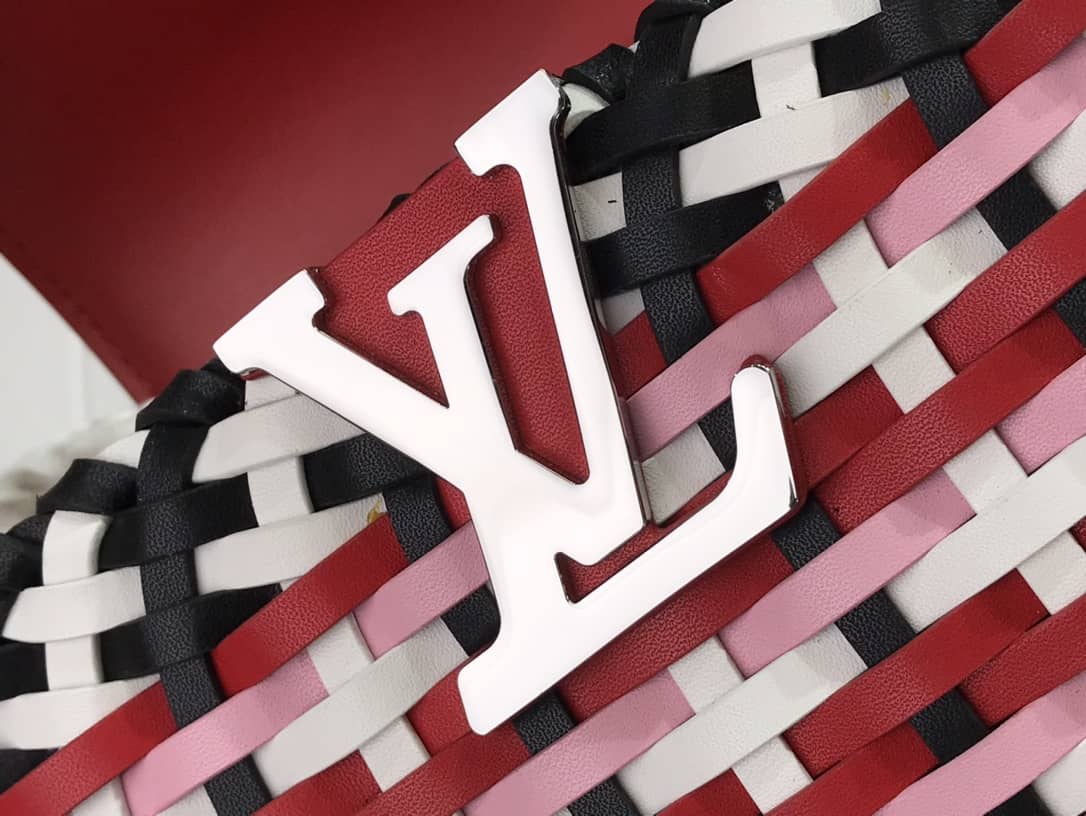 Louis Vuitton Capucines Taurillon Hand Shoulder Bag Replica Red M94519