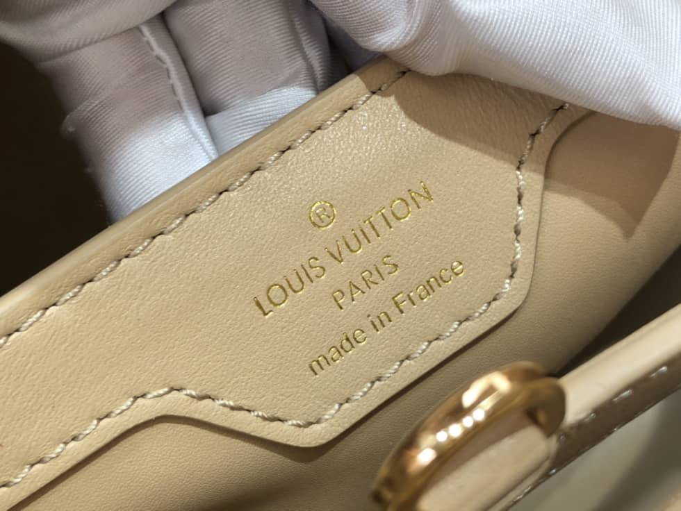 Louis Vuitton Capucines BB Beige M59225 Replica Shoulder Bag
