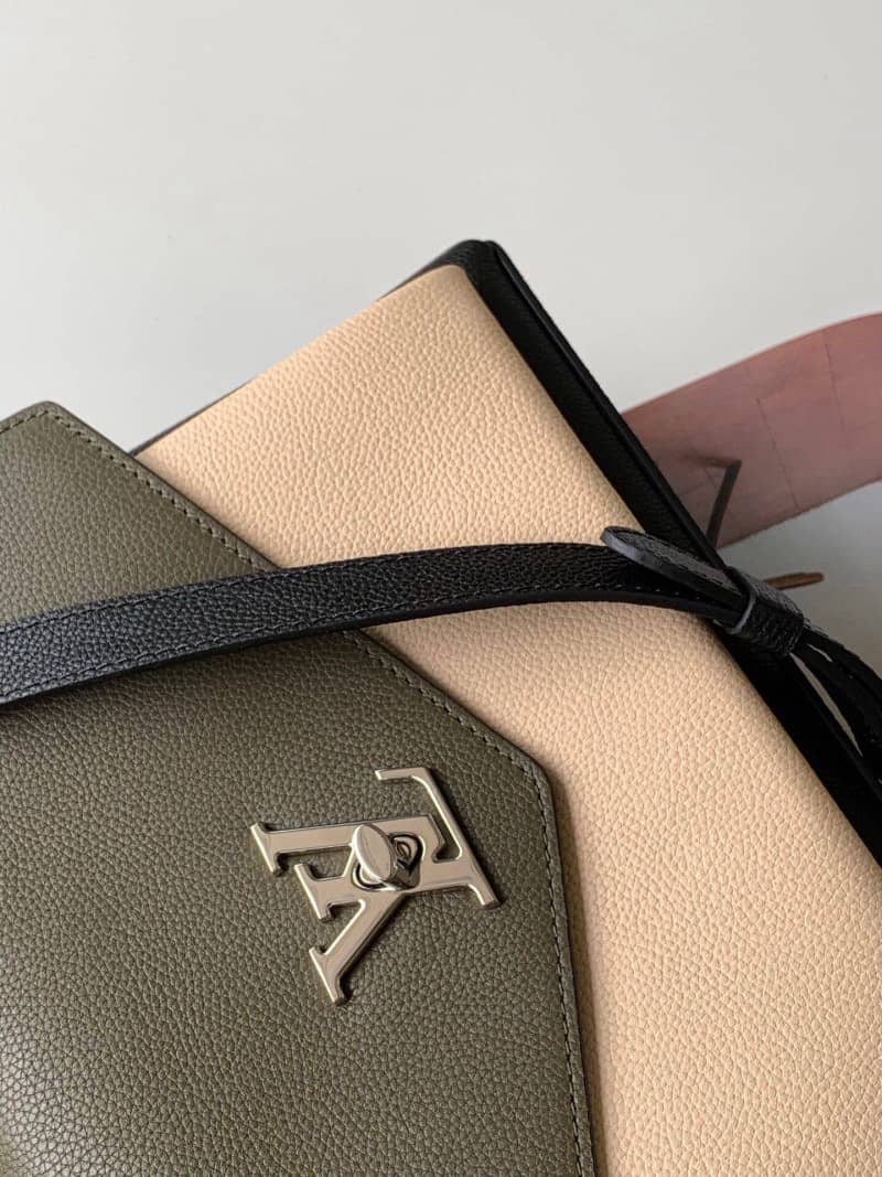 Louis Vuitton Laurier Toffee Latte MyLockme Bag Replica M55323