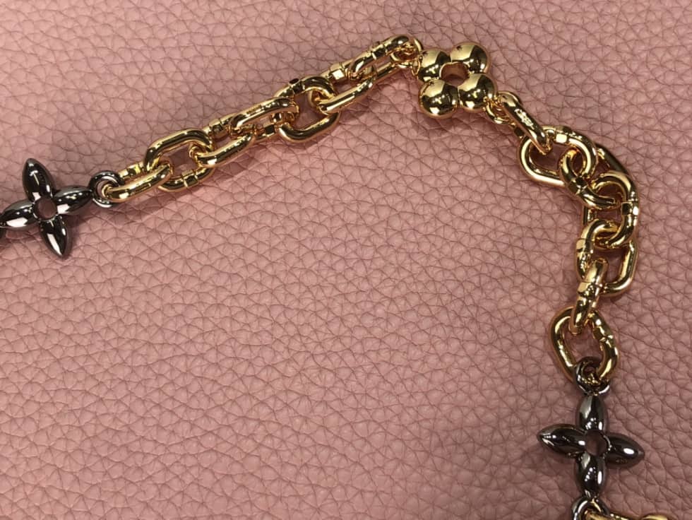 Louis Vuitton Capucines MM M59209 Replica Shoulder Bag