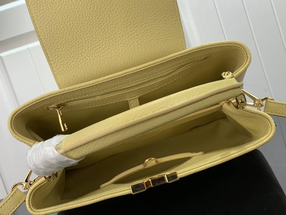 Louis Vuitton Capucines MM Yellow M59872 Replica Shoulder Bag