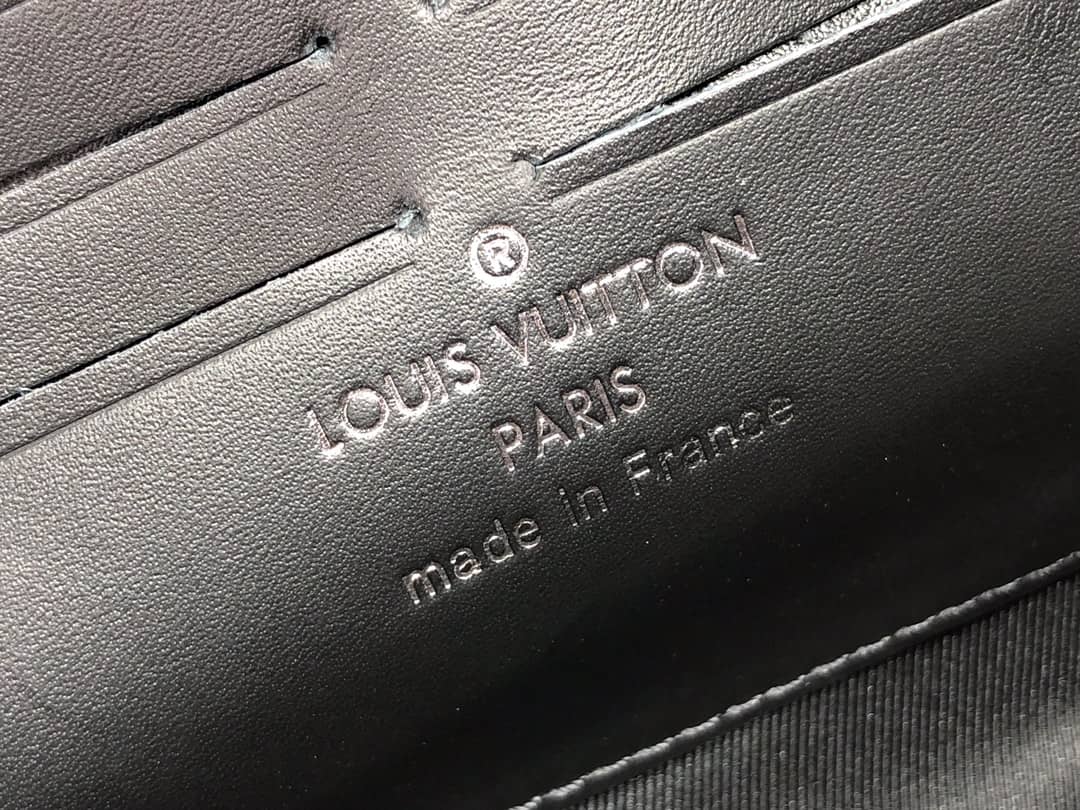 Louis Vuitton Soft Trunk Replica Wallet Black M30697