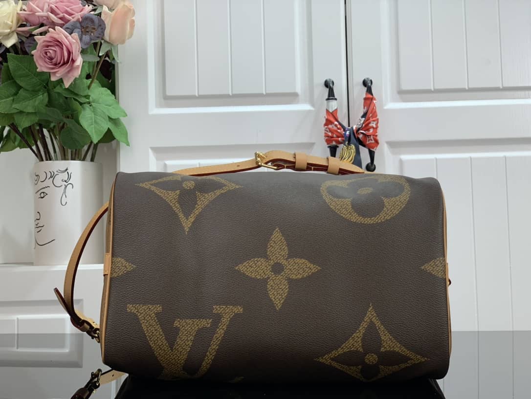 Louis Vuitton Monogram Giant Speedy Bandouliere 30 Replica Bag M44602