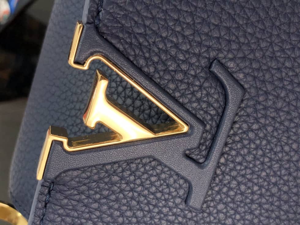 Louis Vuitton Capucines BB M59065 Replica Shoulder Bag