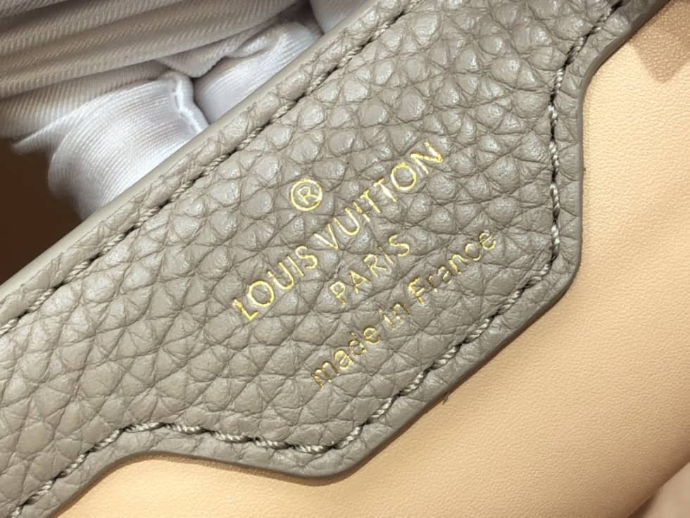 Louis Vuitton Capucines MM Beige M59066 Replica Shoulder Bag