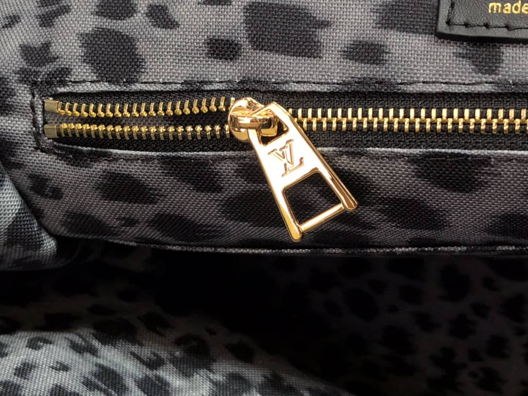 Louis Vuitton Onthego GM Hobo Replica Pink M45815