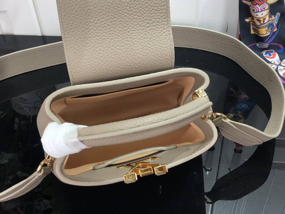 Louis Vuitton Capucines Mini Beige M59066 Replica Shoulder Bag