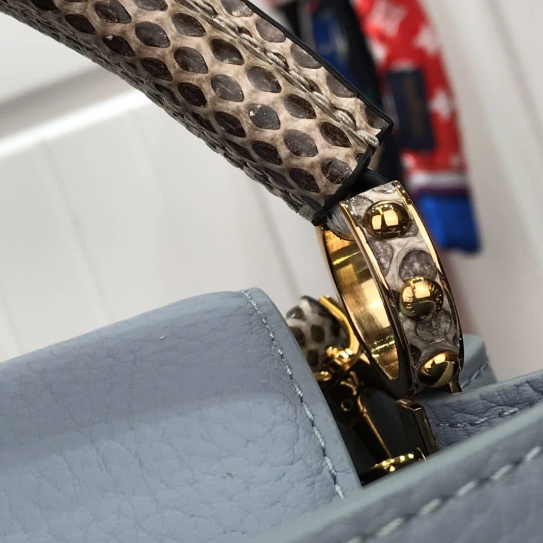 Louis Vuitton Capucines MM Taurillon Leather Tote M94227