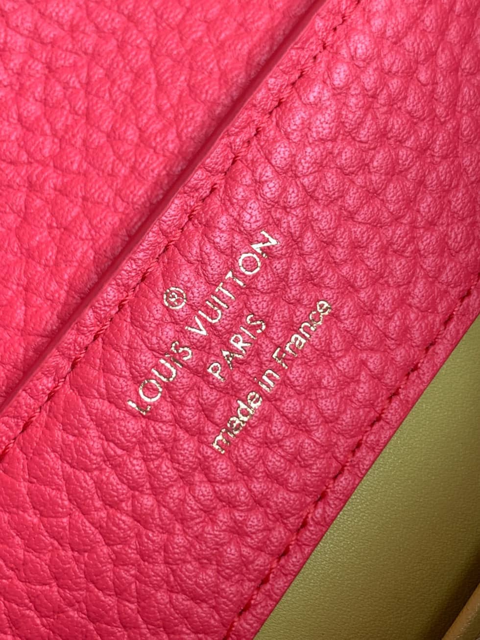 Louis Vuitton Capucines Mini M59440 Replica Shoulder Bag