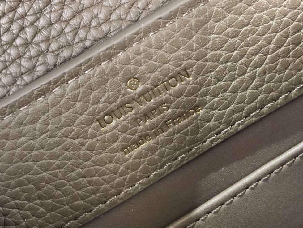 Louis Vuitton Capucines Mini M59709 Replica Shoulder Bag