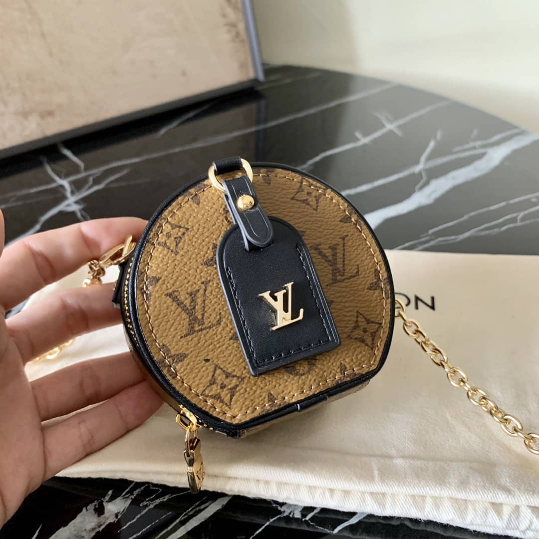 Louis Vuitton Petite Boite Chapeau Necklace Replica Bag M68577