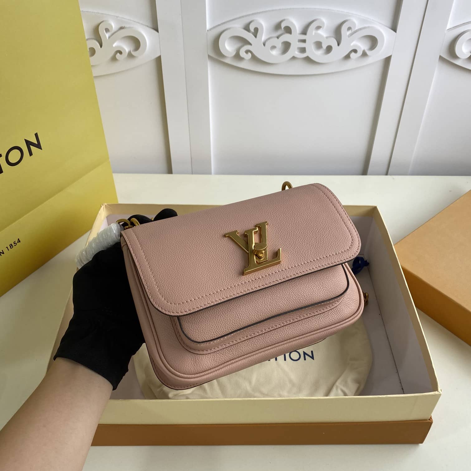 Louis Vuitton Lockme Chain PM Replica Bag Pink M57073
